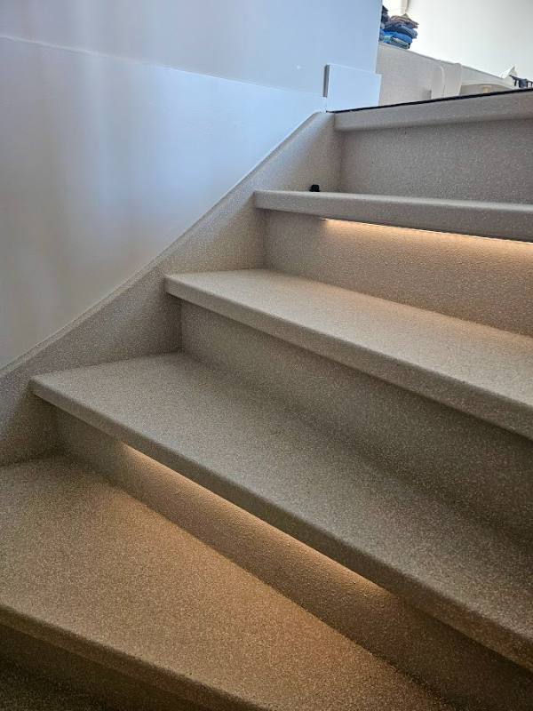 traprenovatie met UrbanMist stone structuur in Capelle aan den IJssel