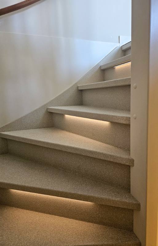 traprenovatie met UrbanMist stone structuur in Capelle aan den IJssel
