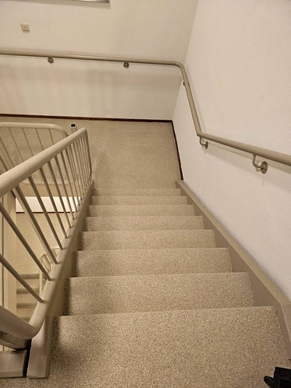 traprenovatie met Sandstone Light stone structuur in Delft