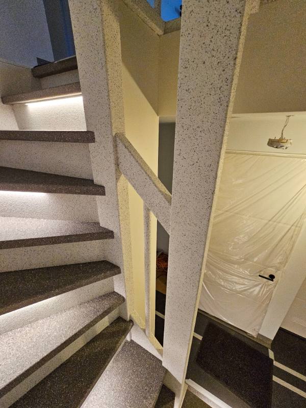 traprenovatie met Sand & Shadow stone structuur in Goes
