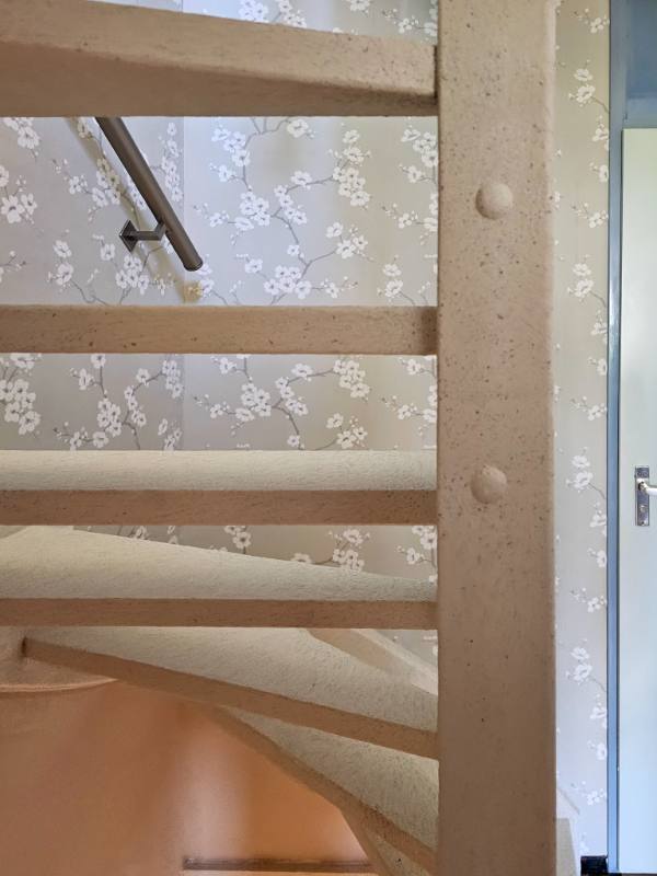 traprenovatie met EarthHarmony terrazzo structuur in Gouda
