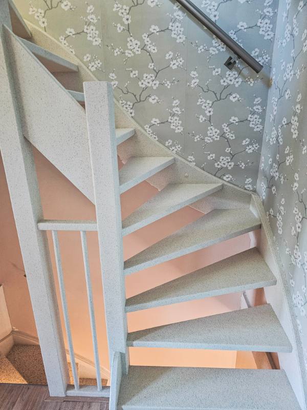 traprenovatie met EarthHarmony terrazzo structuur in Gouda