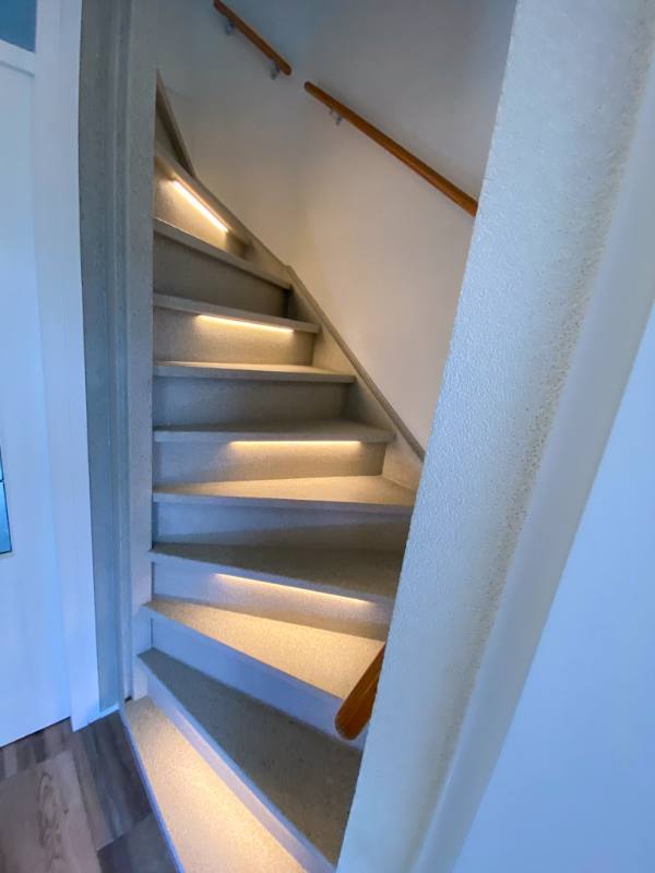 traprenovatie met GraphiteBlend stone structuur in Gouda