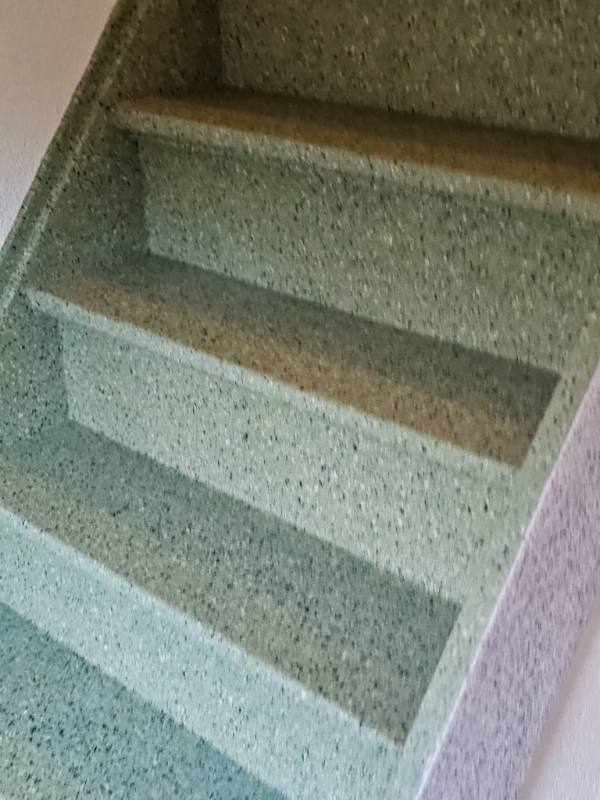 traprenovatie met Sage Harmony terrazzo structuur in Middelburg