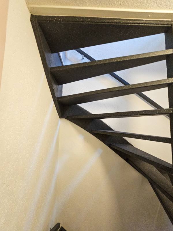 traprenovatie met PolarSpeckle stone structuur in Waddinxveen