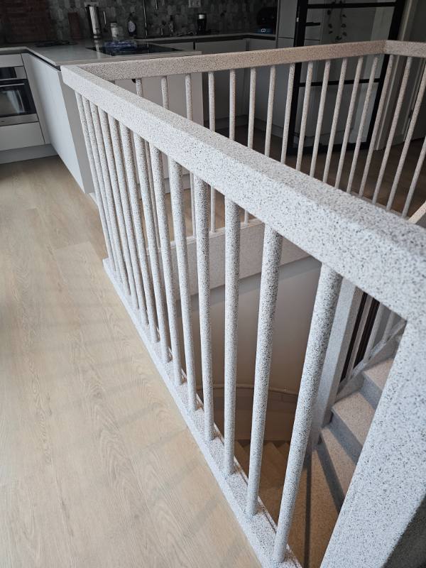 trap renovatie met Arctic Blend stone structuur in Woerden