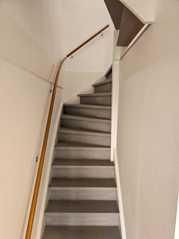 traprenovatie met UrbanMist stone structuur in Woerden